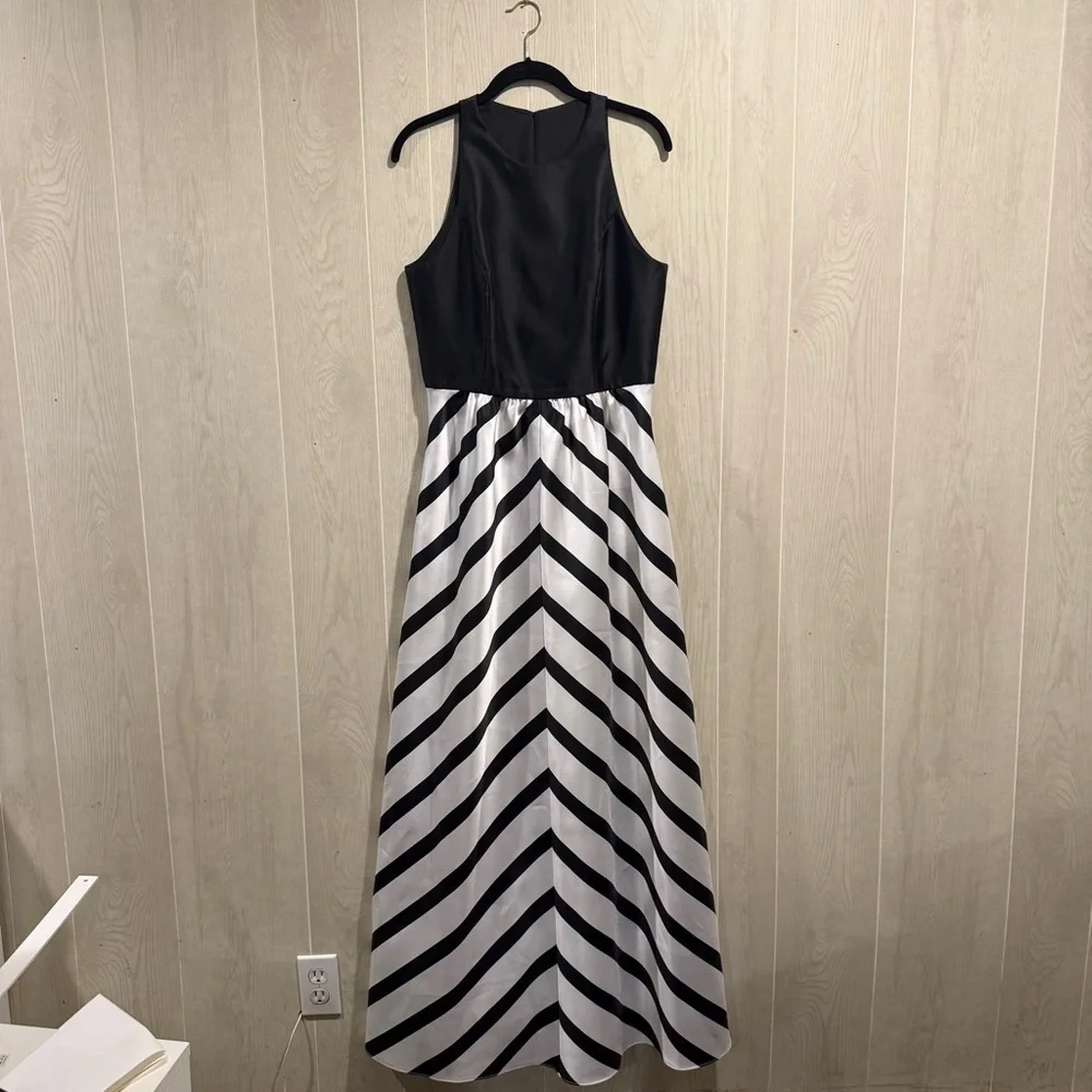 Alfred Sung Ivory & Black Chevron Stripe Gown - Size 12 - Picture 1 of 8